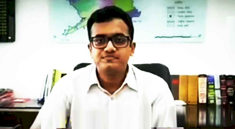 संवाद क्षमता के धनी जिलाधिकारी हैं अजय कटेसरिया