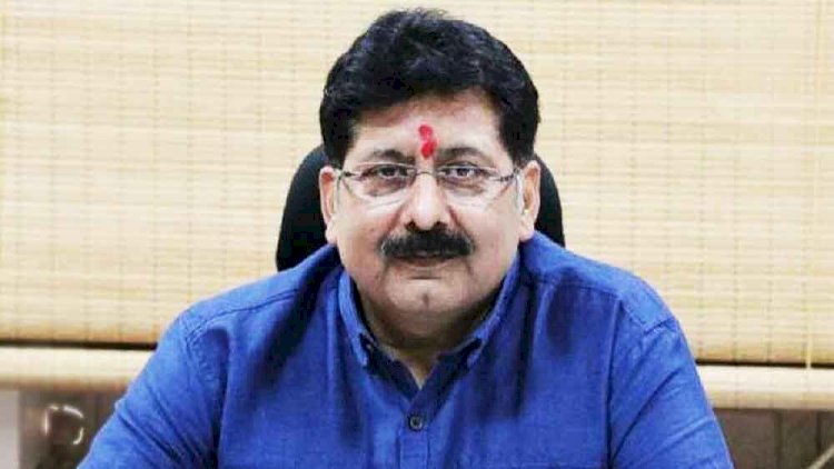 हार को जीत में बदलने के हुनर वाले बाजीगर हैं जिलाधिकारी राजेंद्र भट्ट
