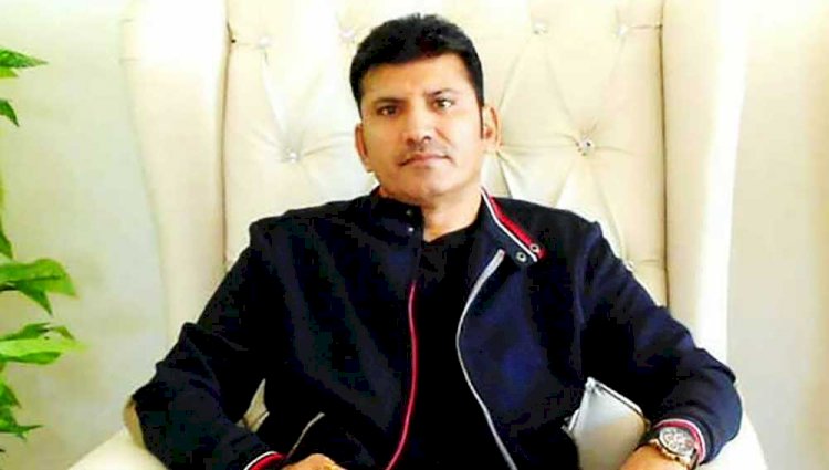 ऐशोआराम छोड़कर जनसेवा में जुटे प्रकाश राणा